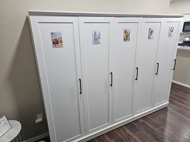 Storage lockers or pantry per room next to the kitchen
