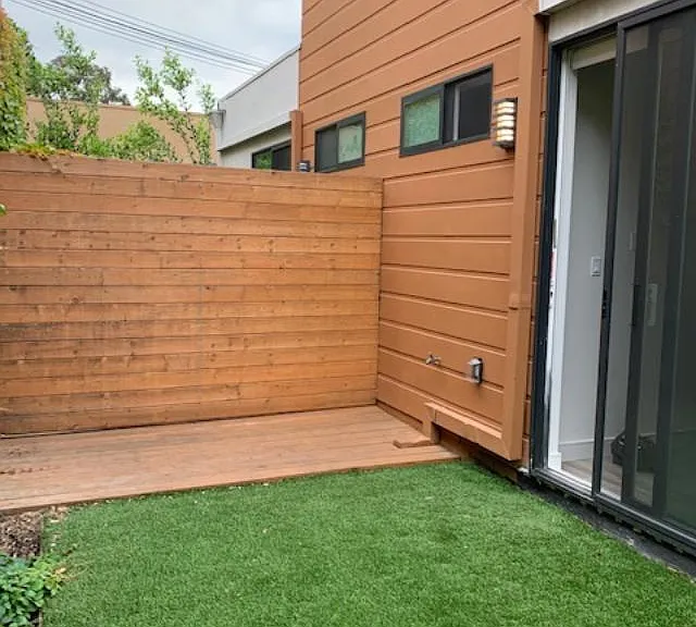 3521 Cahuenga Blvd W — Photo 14