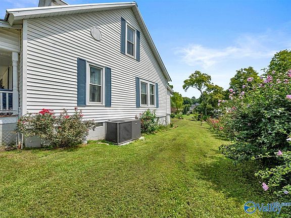 3rd image of 205 Mountain St