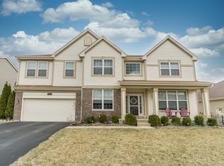 1157 Waterfront Ln, Hampshire, IL 60140