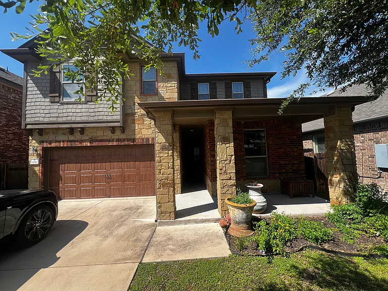306 Kaden Prince Dr — Photo 1