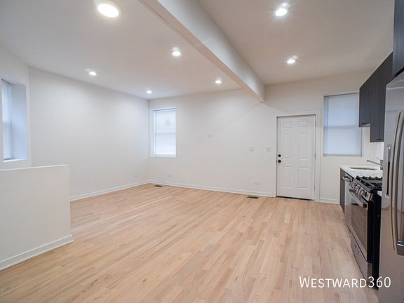 4th image of 4853 N Kenmore Ave #1R