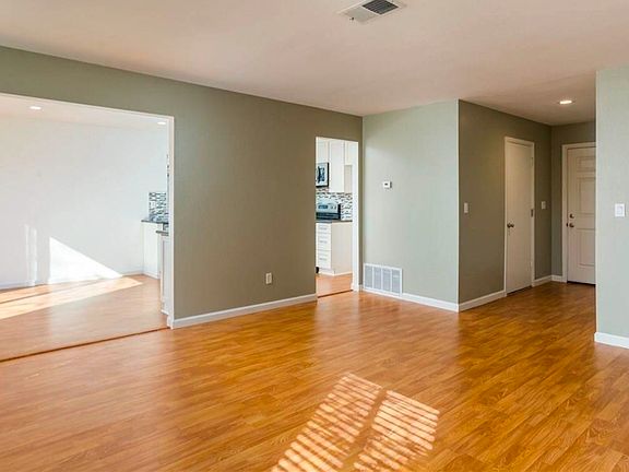 2nd image of 2117 Camelia Ct