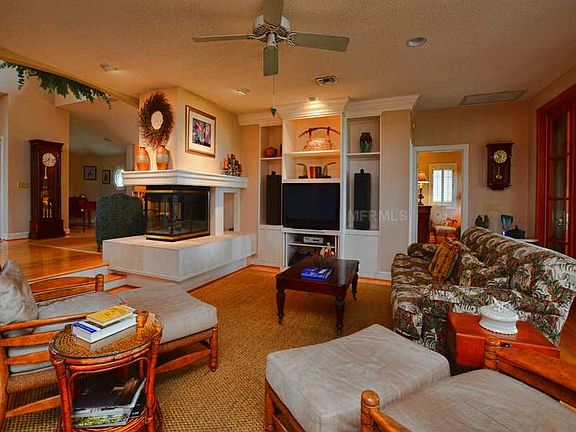 4th image of 305 Waterwood Dr