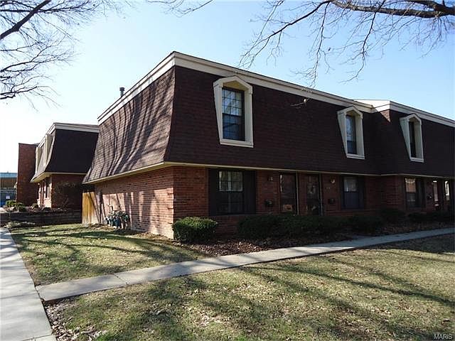 1st image of 4230 Burnett Walk