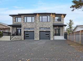 1709 Fisher Ave, Ottawa, ON K2C 1X9