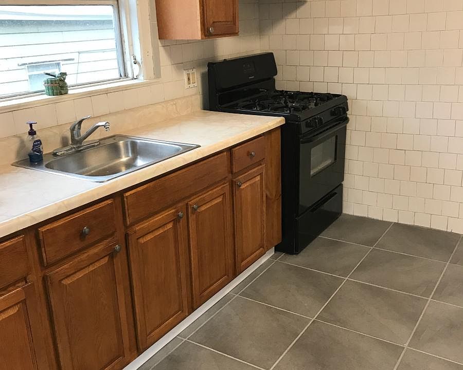 1st image of 100 William St #2