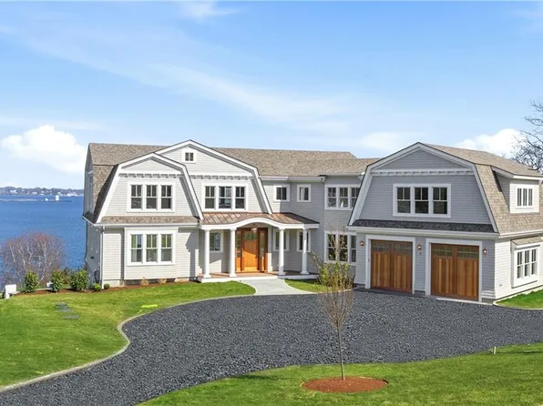 19 Sea Ridge Dr, Saunderstown, RI 02874