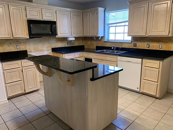 4th image of 2833 Bridle Ln