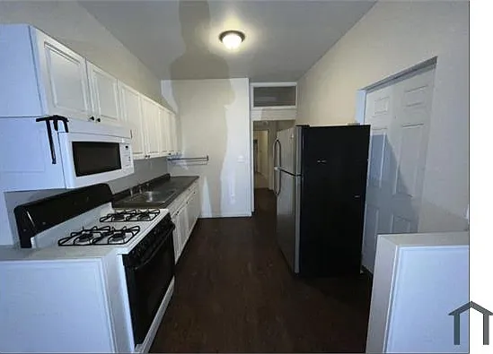 600 Jasper St #1 — Photo 3