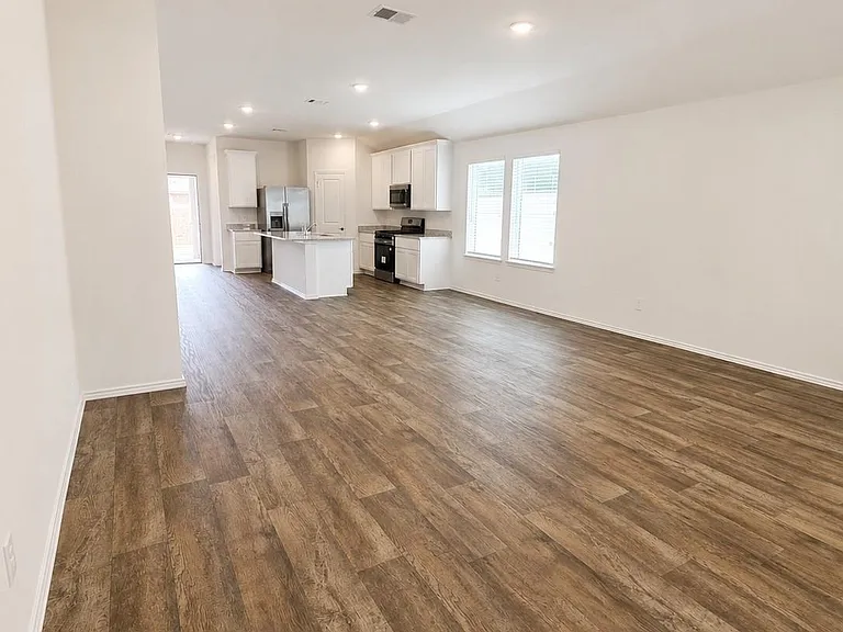 3523 Turnpike Dr — Photo 6