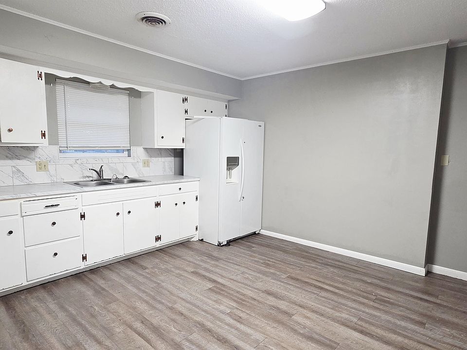 1517 N Kennedy St, Enid, OK 73701 | Zillow