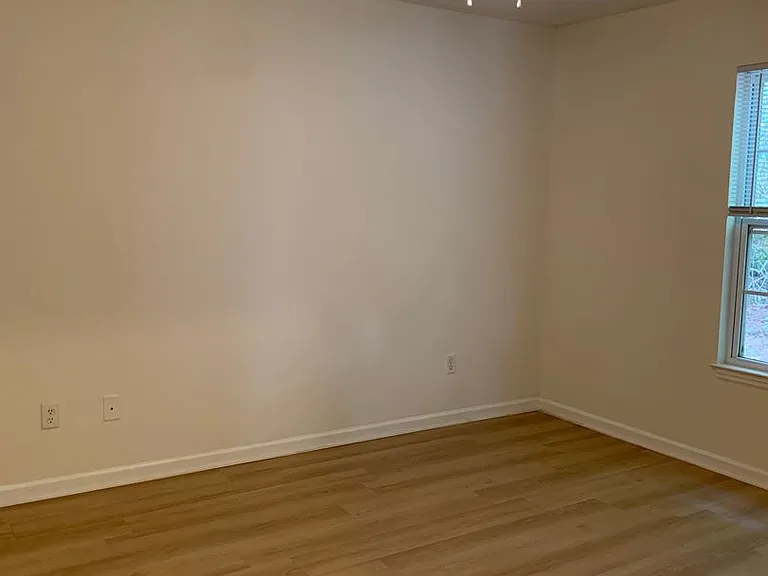 4011 Masonboro Loop Rd — Photo 18