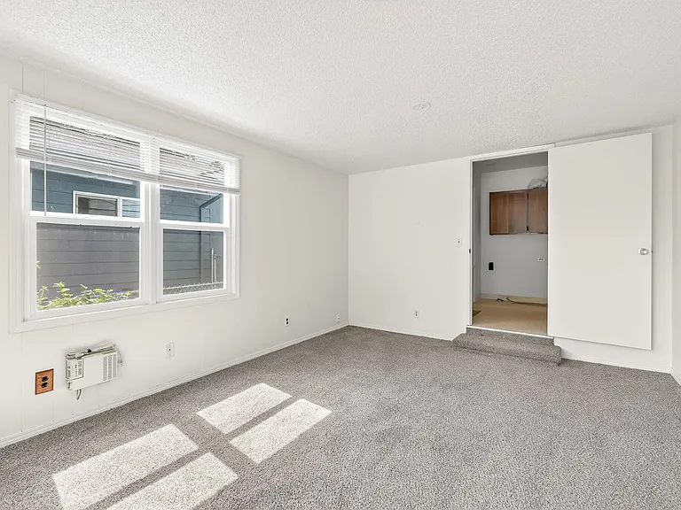 345 NW Norman Ave — Photo 24