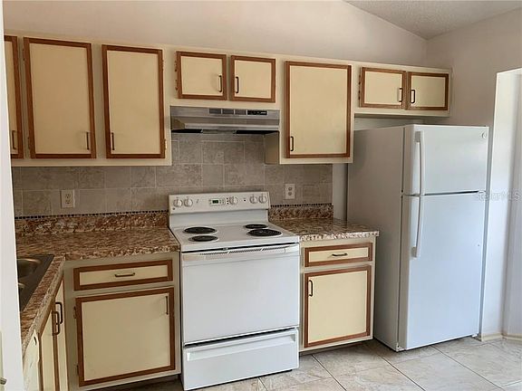 4th image of 2911 Duchess Oak Ct