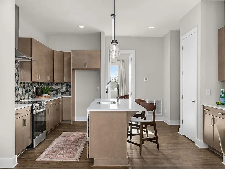 506 W Trinity Ln — Photo 15