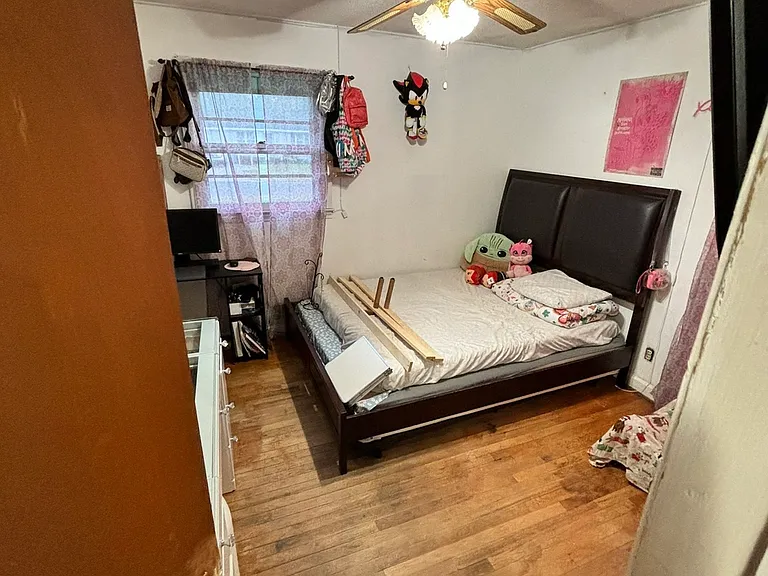 308 Pace St — Photo 10