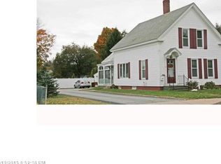 16 Oak St, Springvale, ME 04083