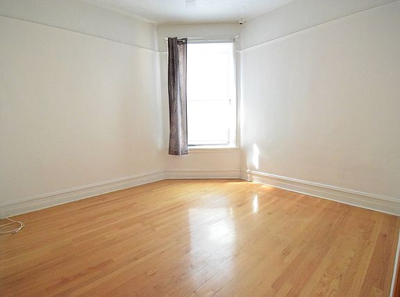 5th image of 4326 N Kenmore Ave APT 3