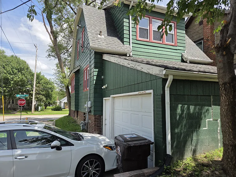 2319 N Sheridan Rd — Photo 11