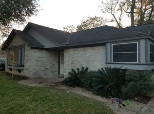 12411 River Bend Dr, Mont Belvieu, TX 77523