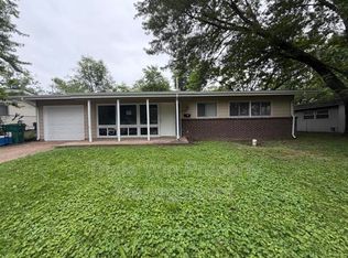 410 Ridge Dr, Florissant, MO 63033
