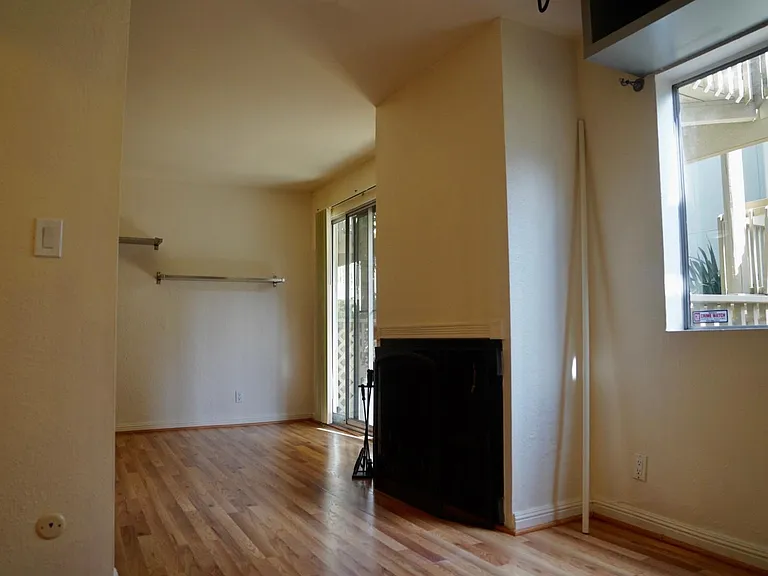 368 Imperial Way — Photo 3