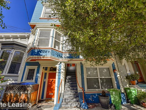 3rd image of 136 Hancock St #136