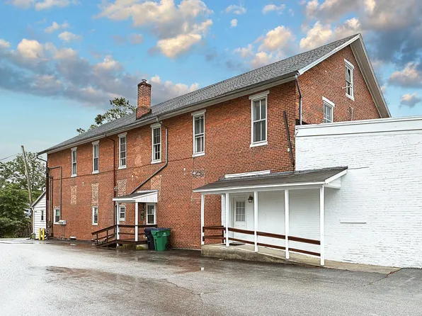 2379 Table Rock Rd #A, Biglerville, PA 17307