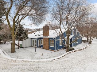 9336 Nesbitt Rd, Bloomington, MN 55437