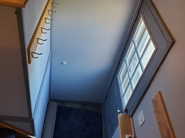 1410 W Wauconda Rd — Photo 2