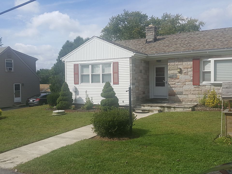 1st image of 3 Richardson Dr