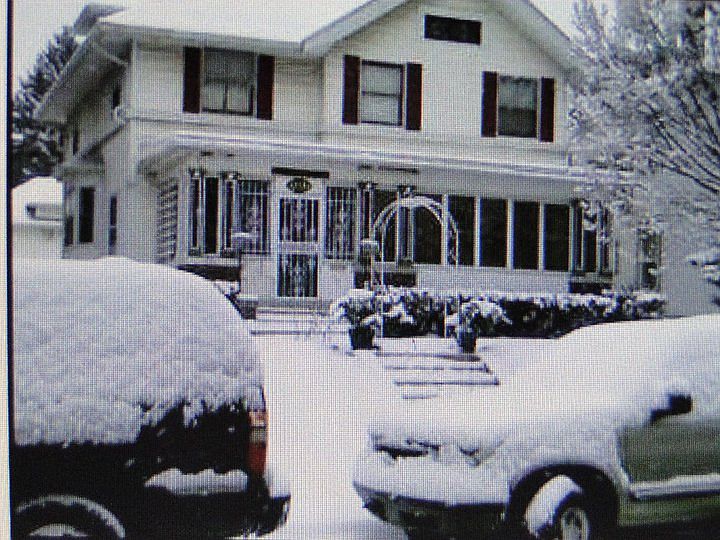 1st image of 35 Oxford Ave