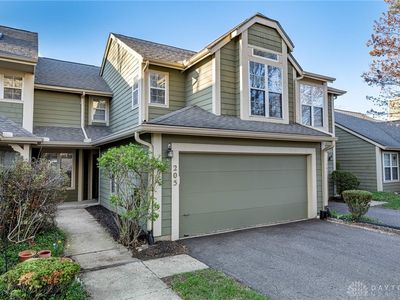 205 Queens Xing, Dayton, OH, 45458