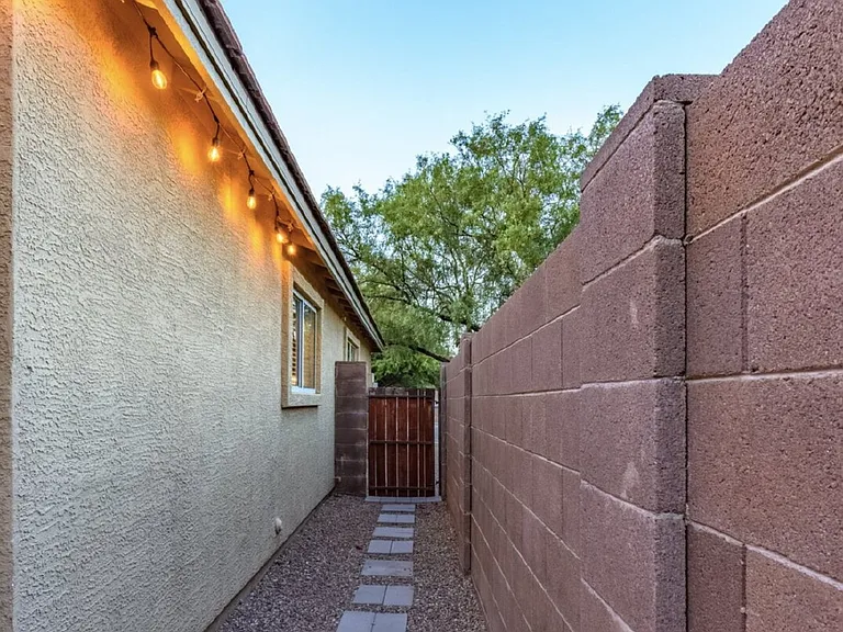 13578 E Hampden Green Way — Photo 10