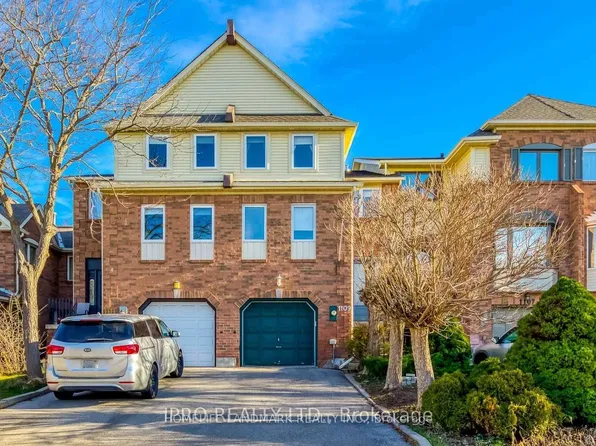 1109 Lindsay Dr, Oakville, ON L6M 3B4