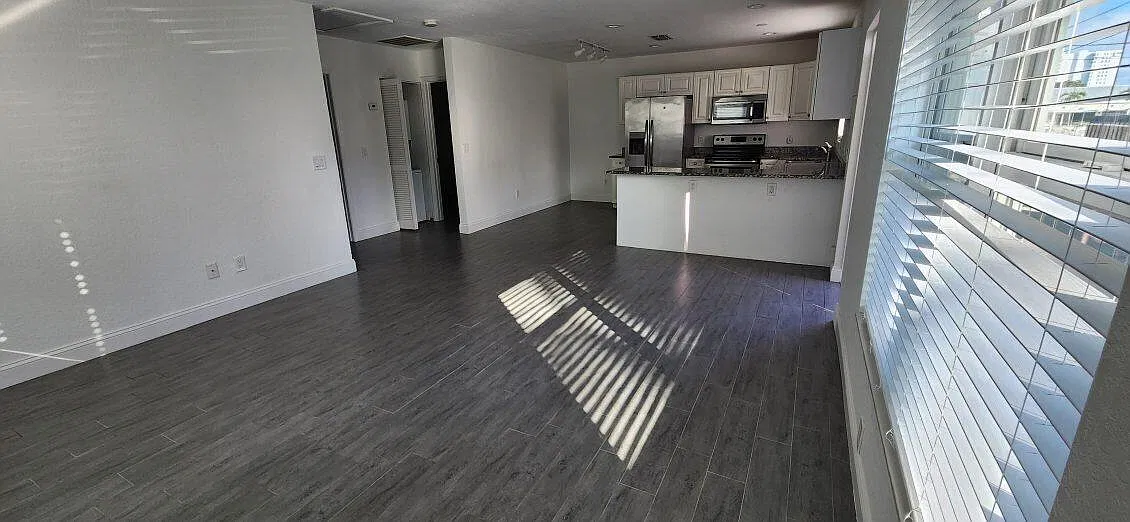 2 bed, 1.0 bath, 950 sqft, $2,100 — Photo 3