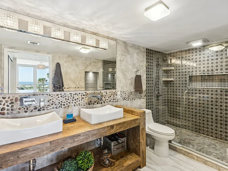 1601 Ocean Dr S #110 — Photo 23