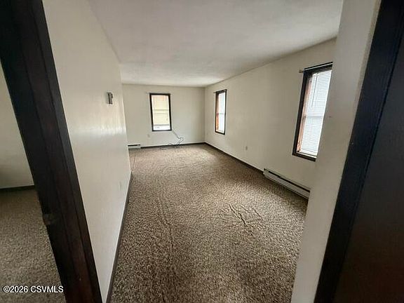3rd image of 141 Nassau St