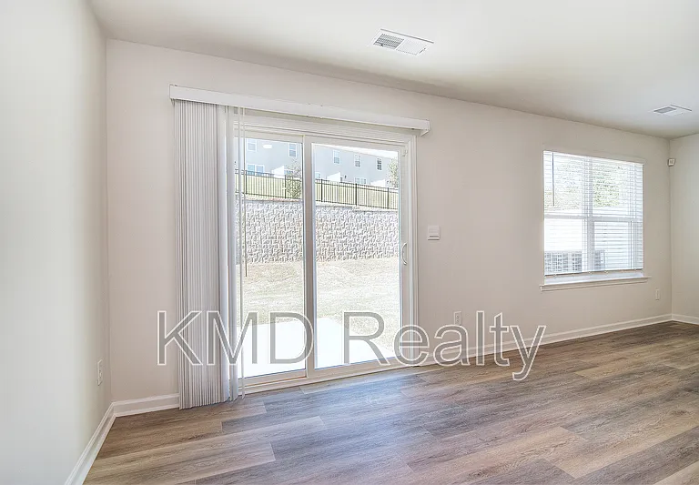 5155 Hyrule Dr — Photo 16