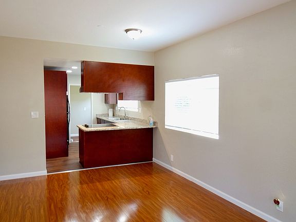 2nd image of 224 Morse Ave