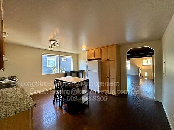 5th image of 4848 SE Bybee Blvd APT 2