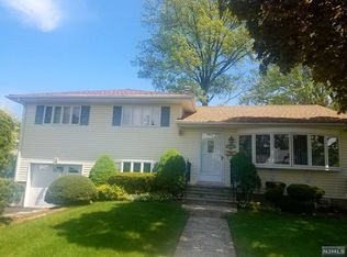 71 Harding Ave, Dumont, NJ 07628