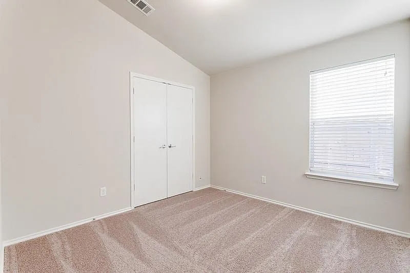 3 bed, 1440 sqft, $1,850 — Photo 3