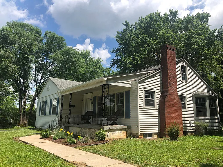 307 S Cherokee St — Photo 3