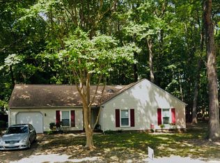 206 Fischer Dr, Newport News, VA 23602