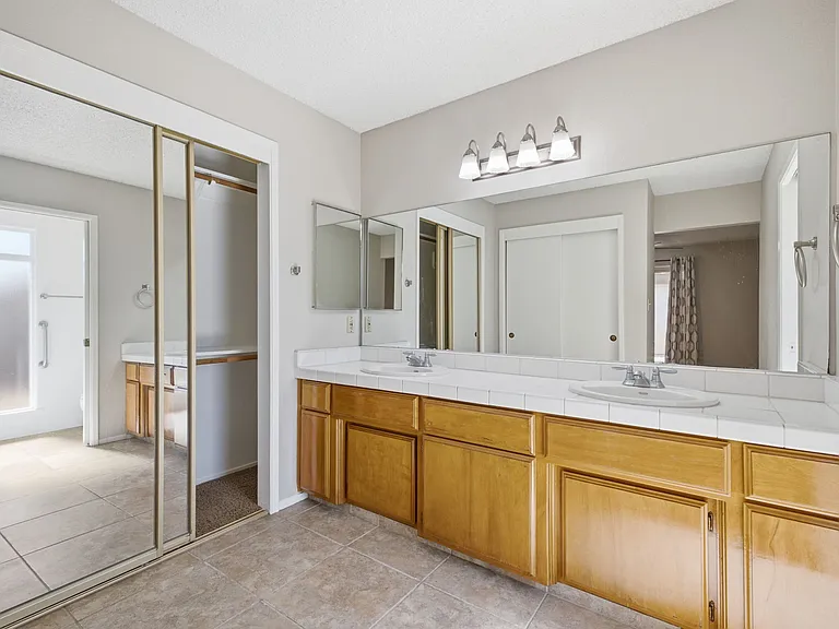 3301 Park Bend Ct — Photo 19
