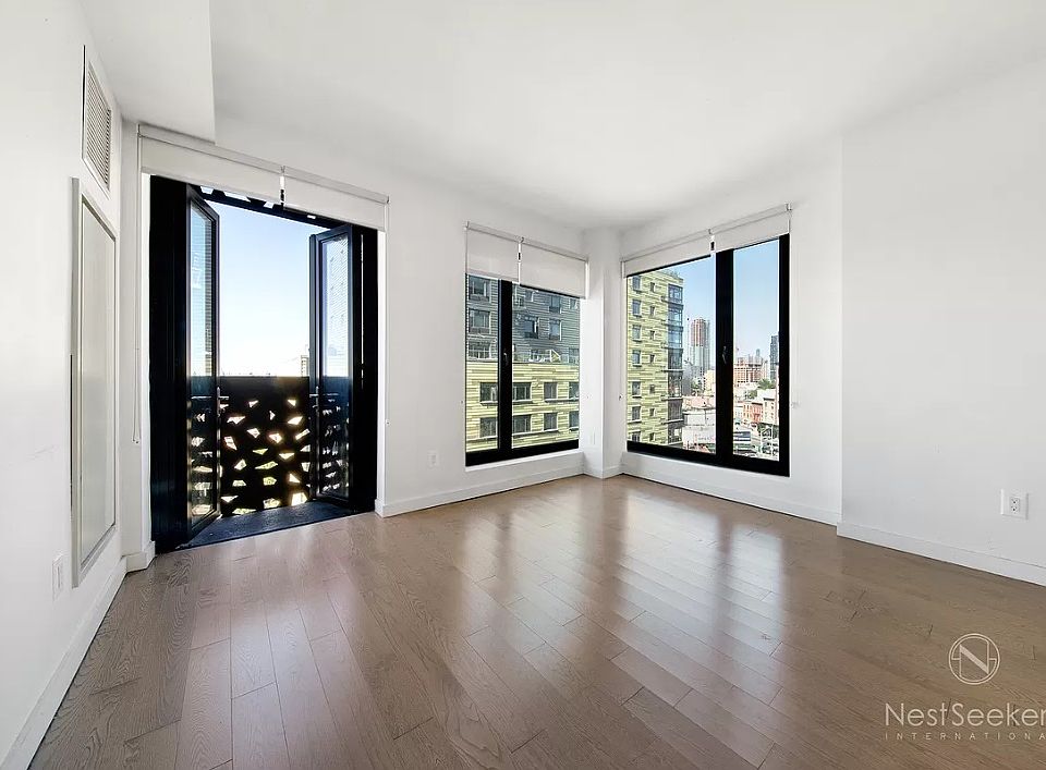 1st image of 11-39 49th Ave #816