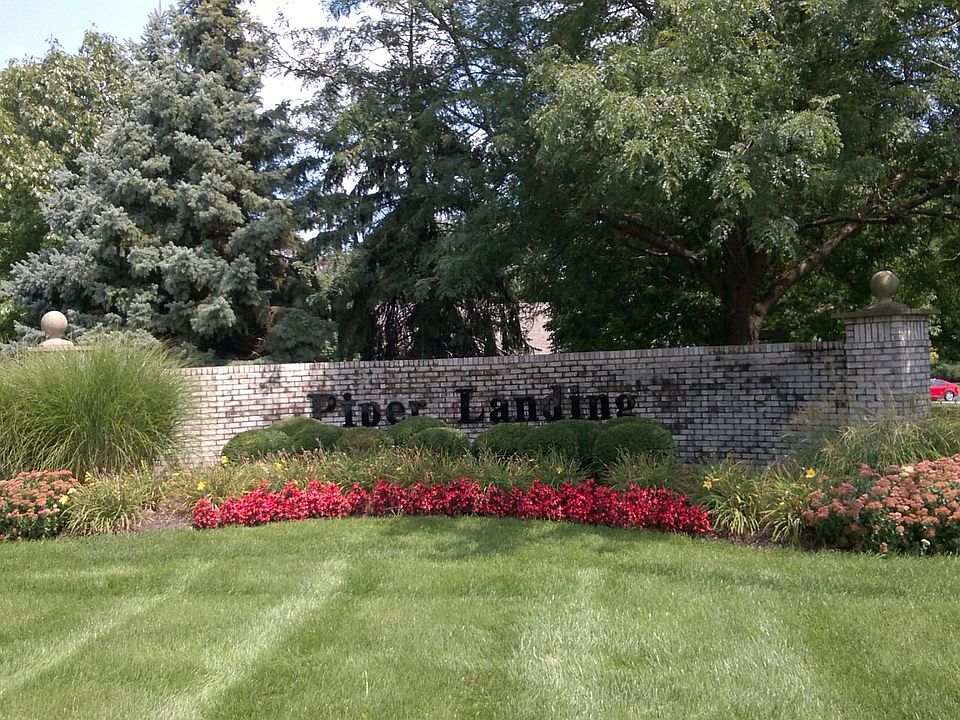 Welcoming Entrance to Piper Landing