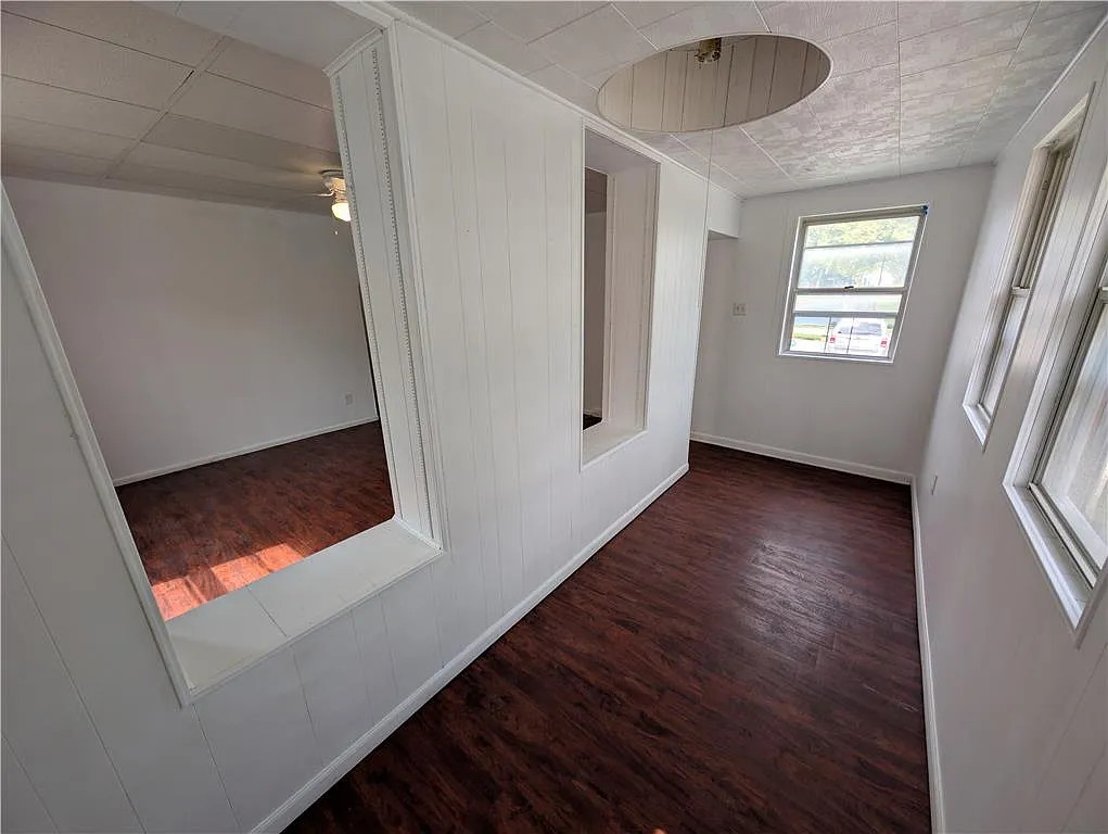 1 bed, 800 sqft, $1,295 — Photo 2